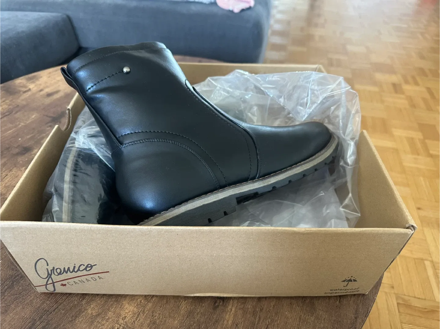 New Gronico Canada Black Leather Boots - Size 10 image indicator(2)