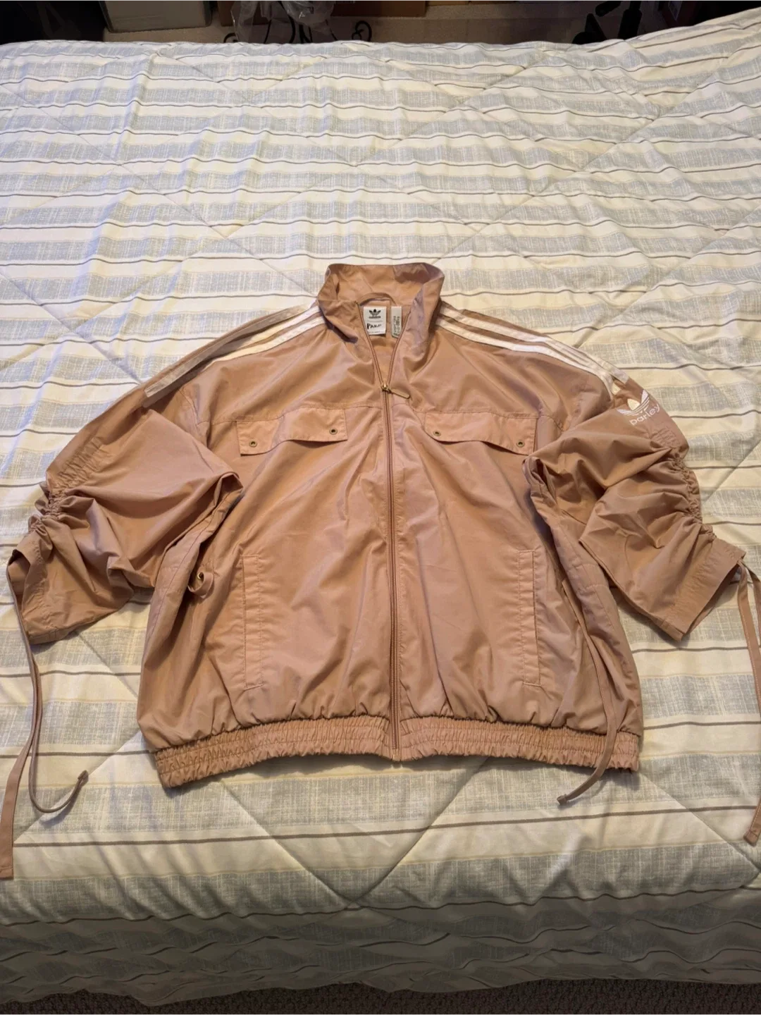 Adidas  Tracksuit Set image indicator(5)