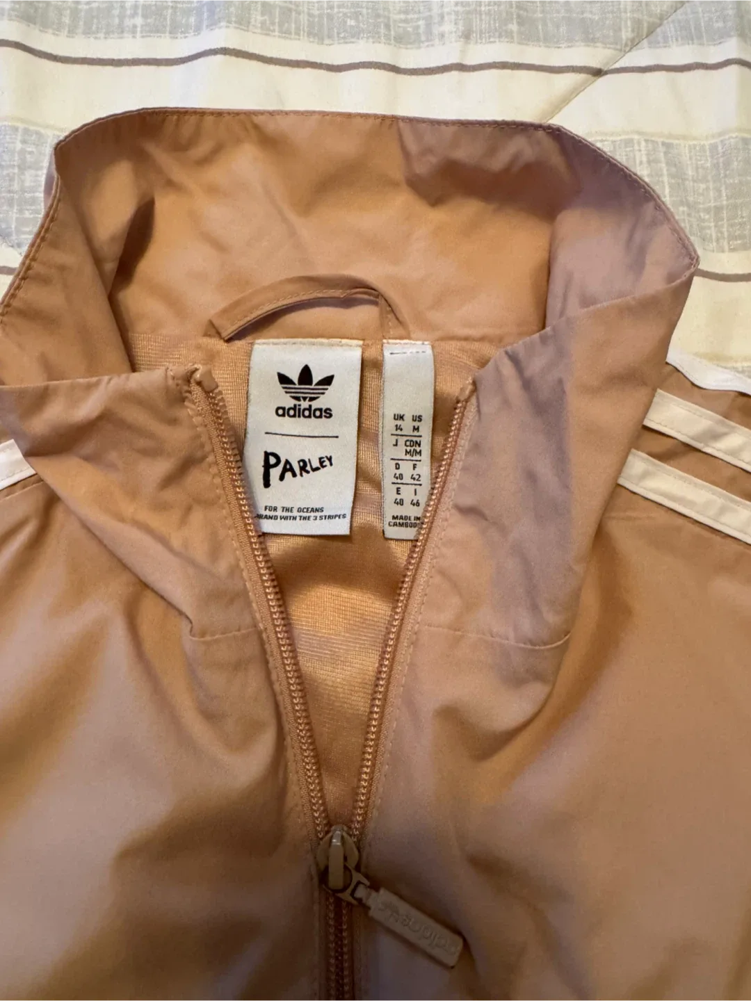 Adidas  Tracksuit Set image indicator(7)