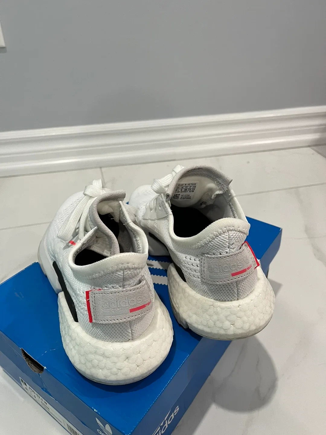 Adidas POD-S3.1 White Sneakers image indicator(3)