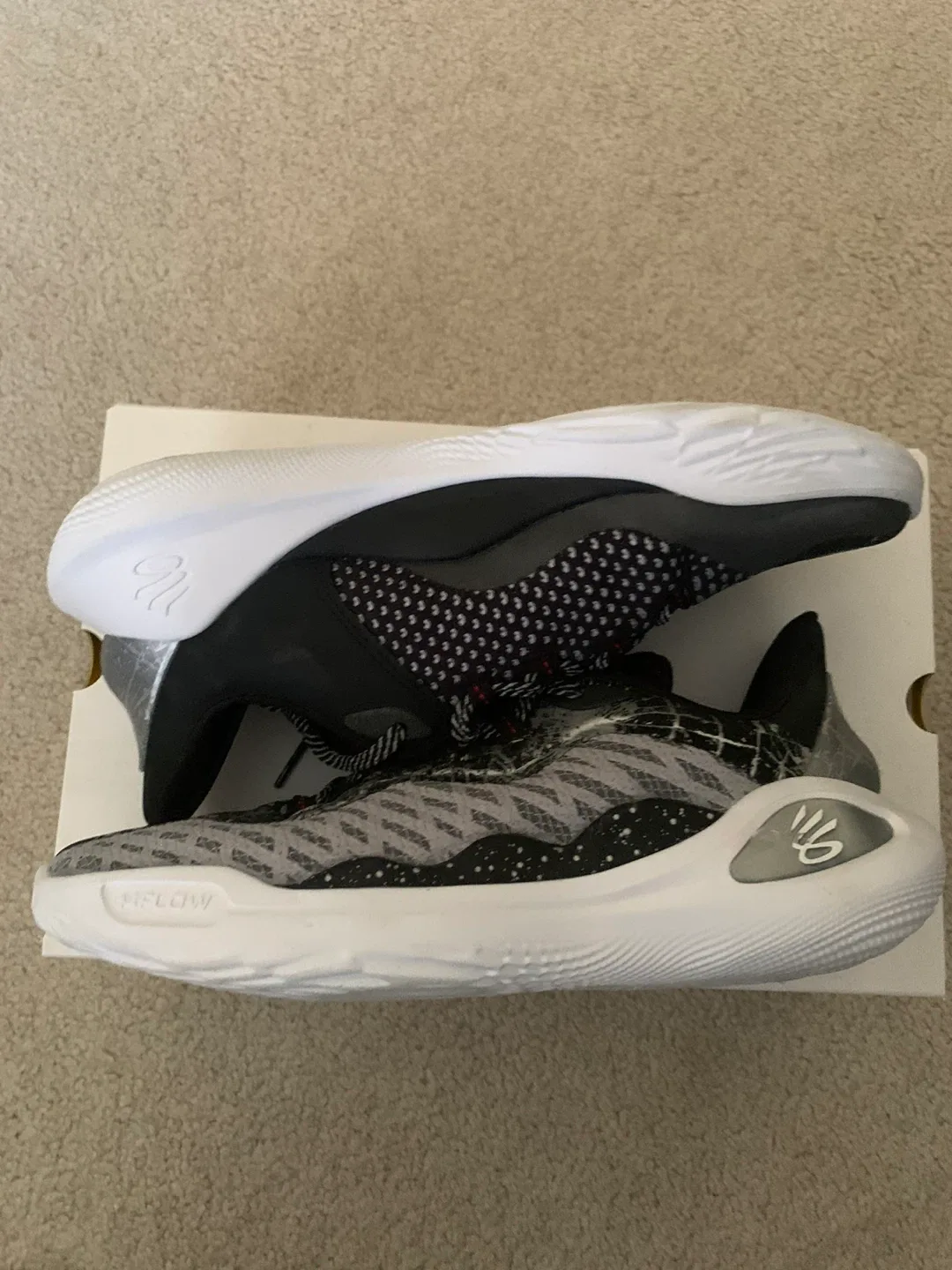 Curry 11 “Future Dragon” size 9.5 mens, basketball shoes image indicator(2)