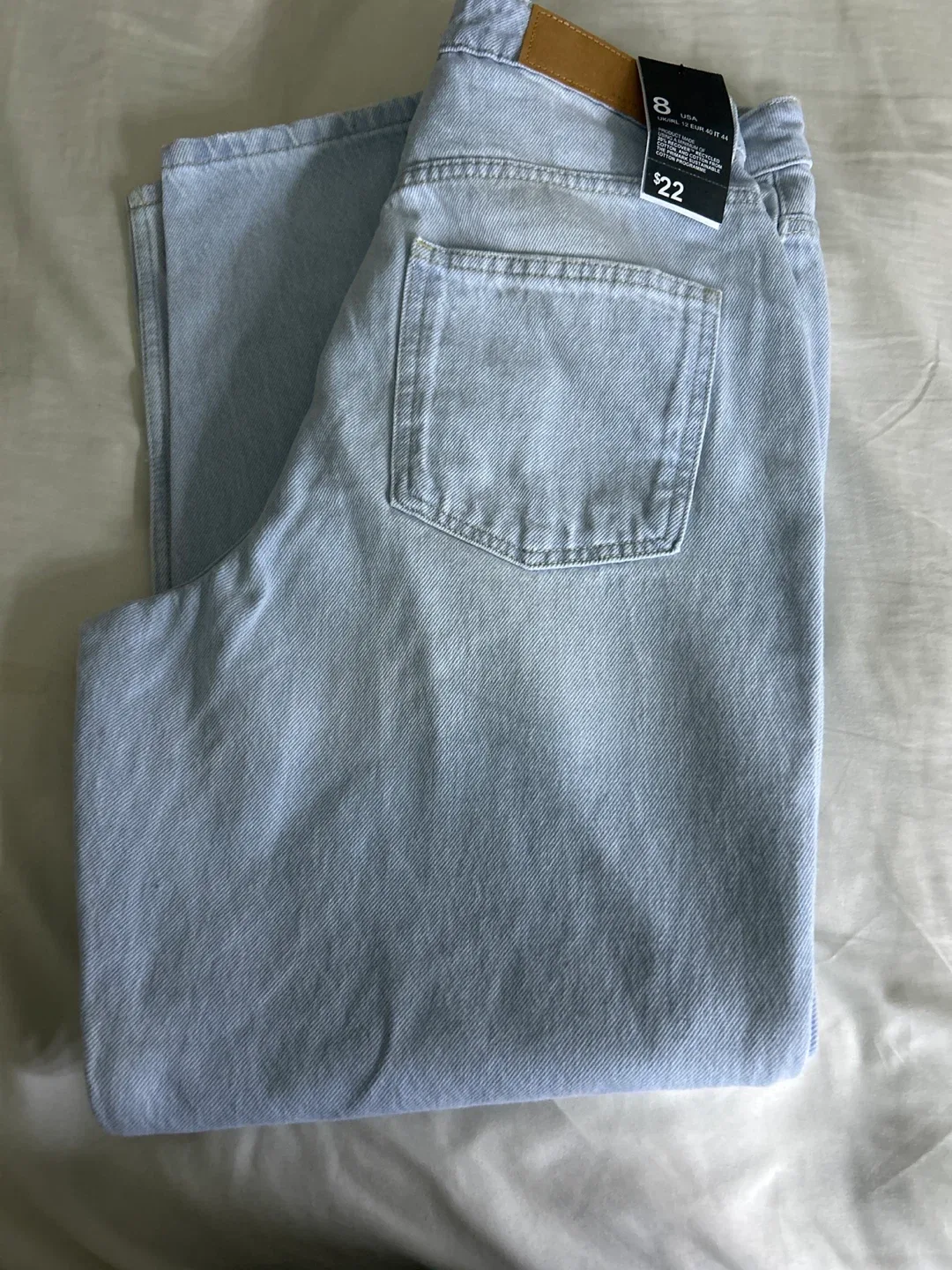 New Mom Jeans - Size 8, Light Wash image indicator(3)
