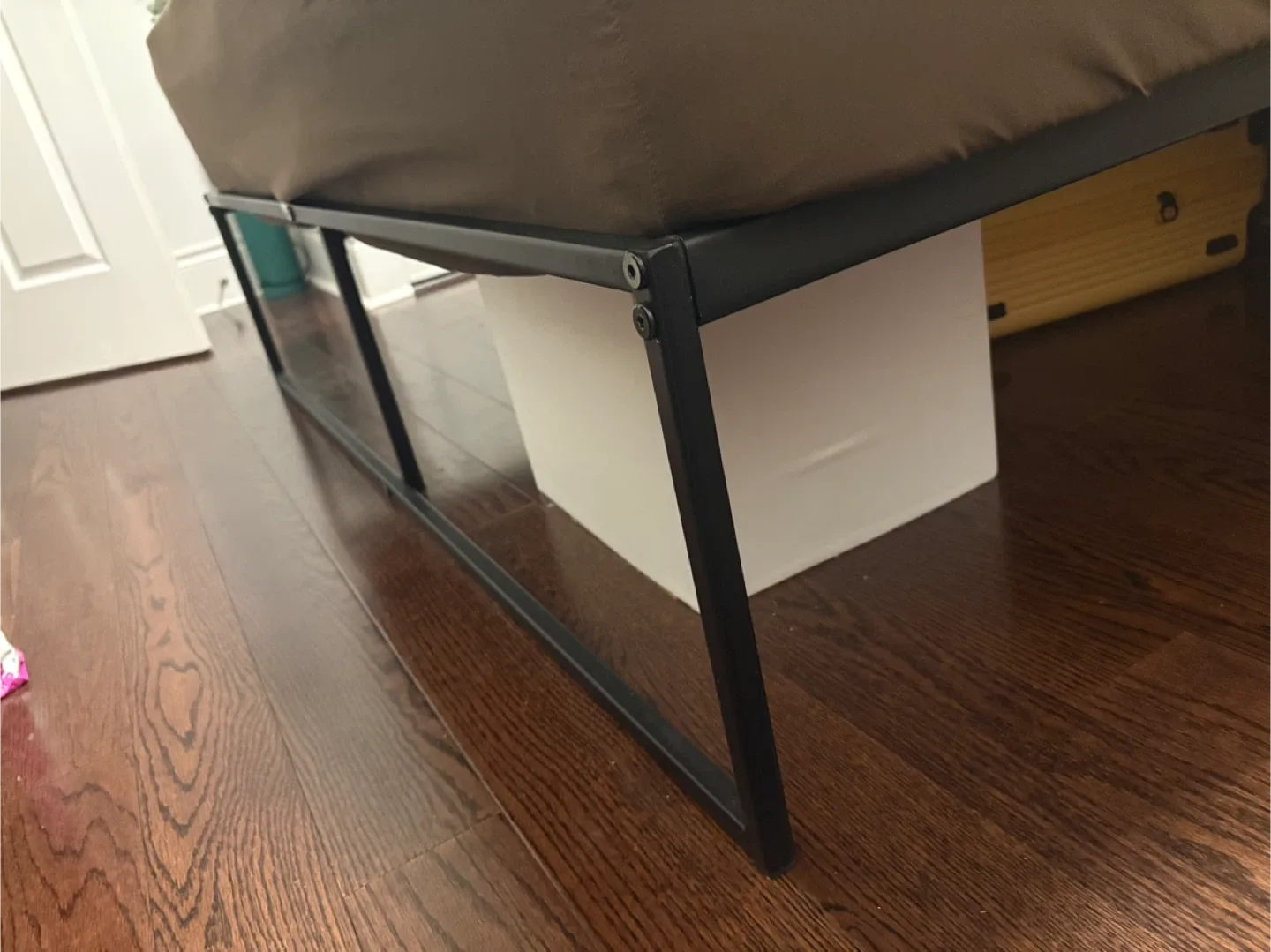 Zinus Queen Bed Frame - 14 inch image indicator(2)