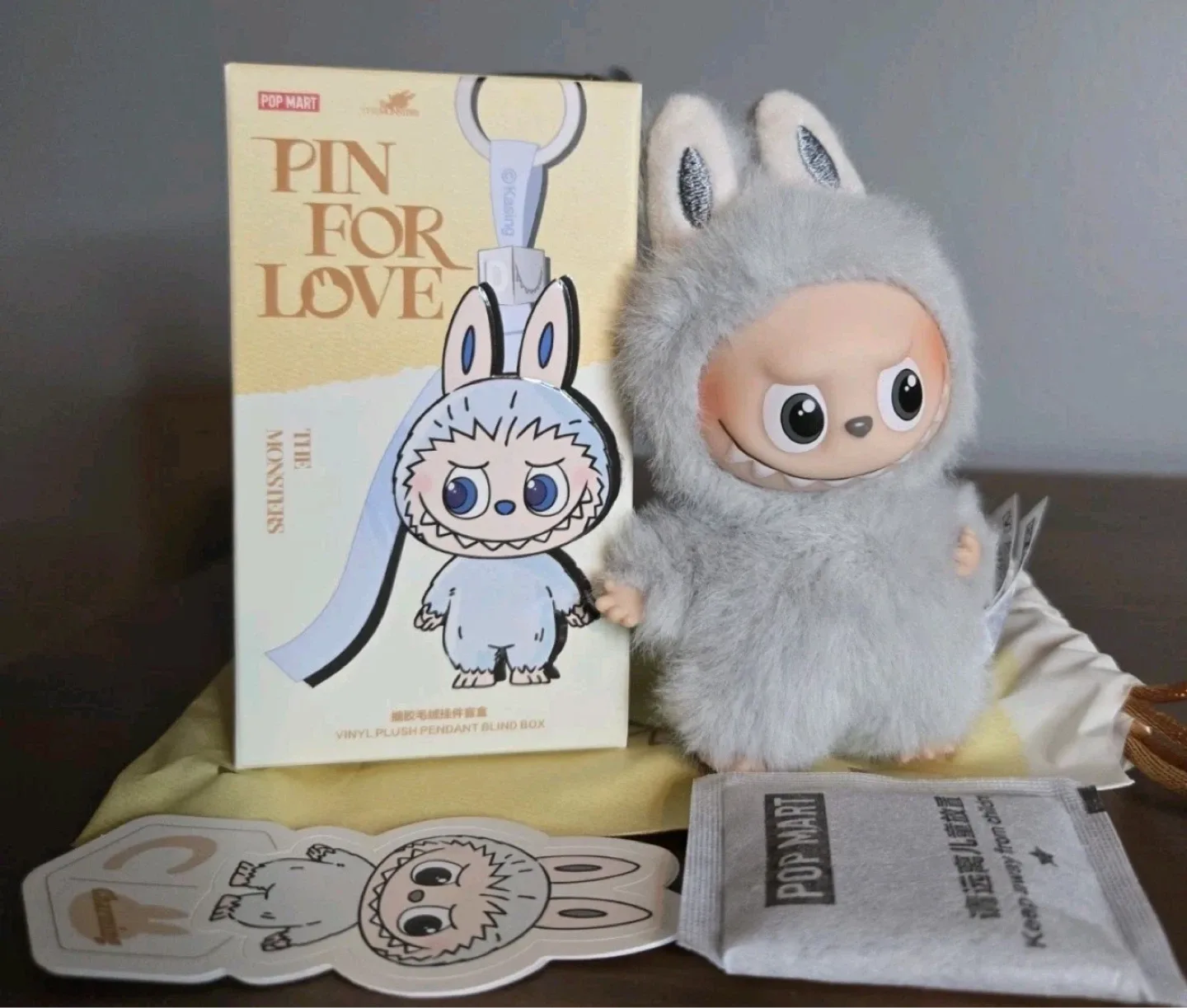 Mini Labubu pin for love - letter C image indicator(3)