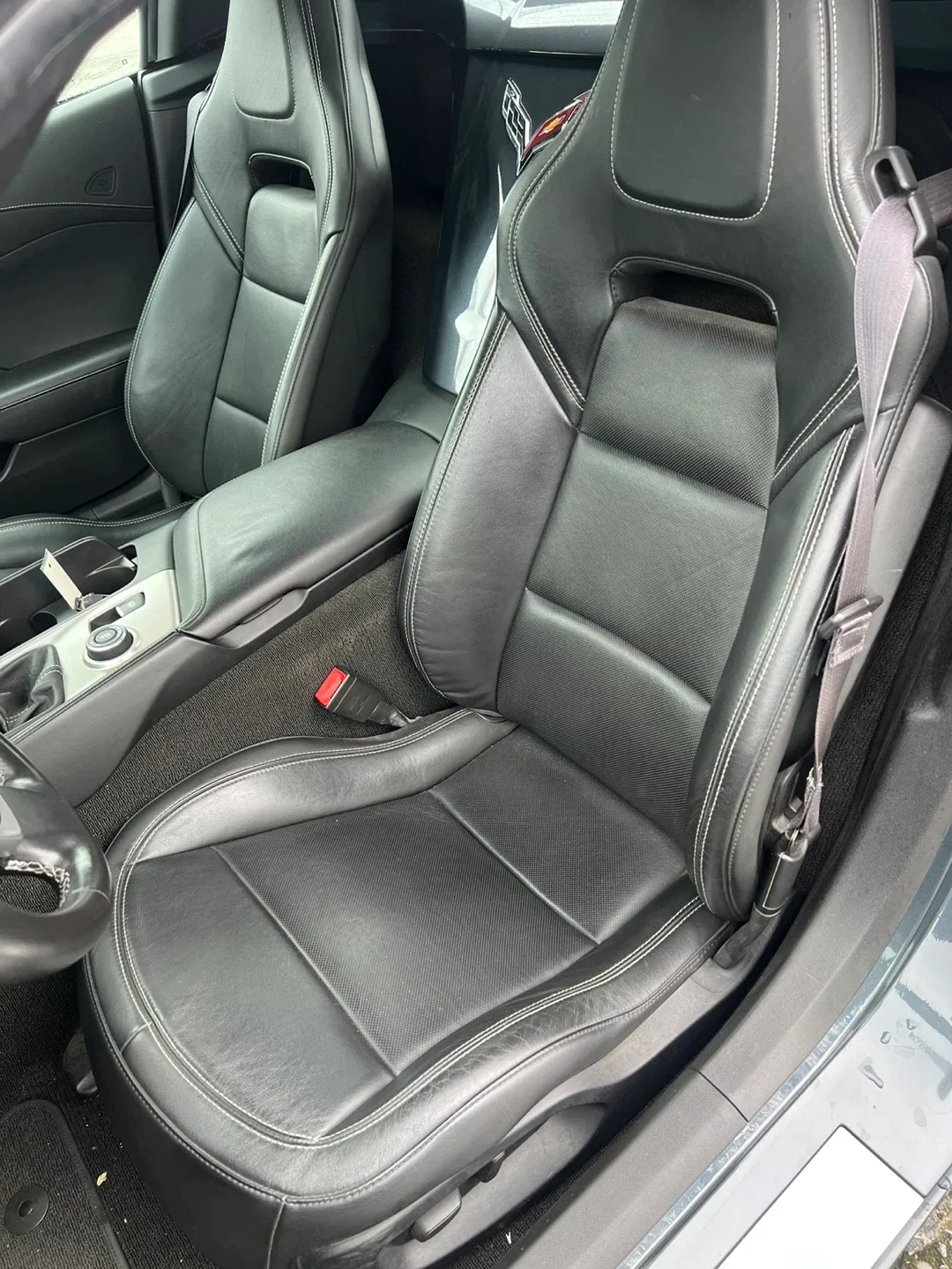 Chevrolet Corvette Convertible image indicator(9)