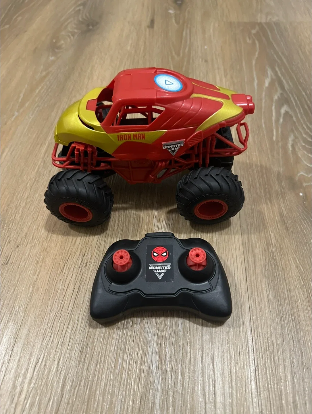 Ironman Monster Jam Remote Control Monster Truck image indicator(3)
