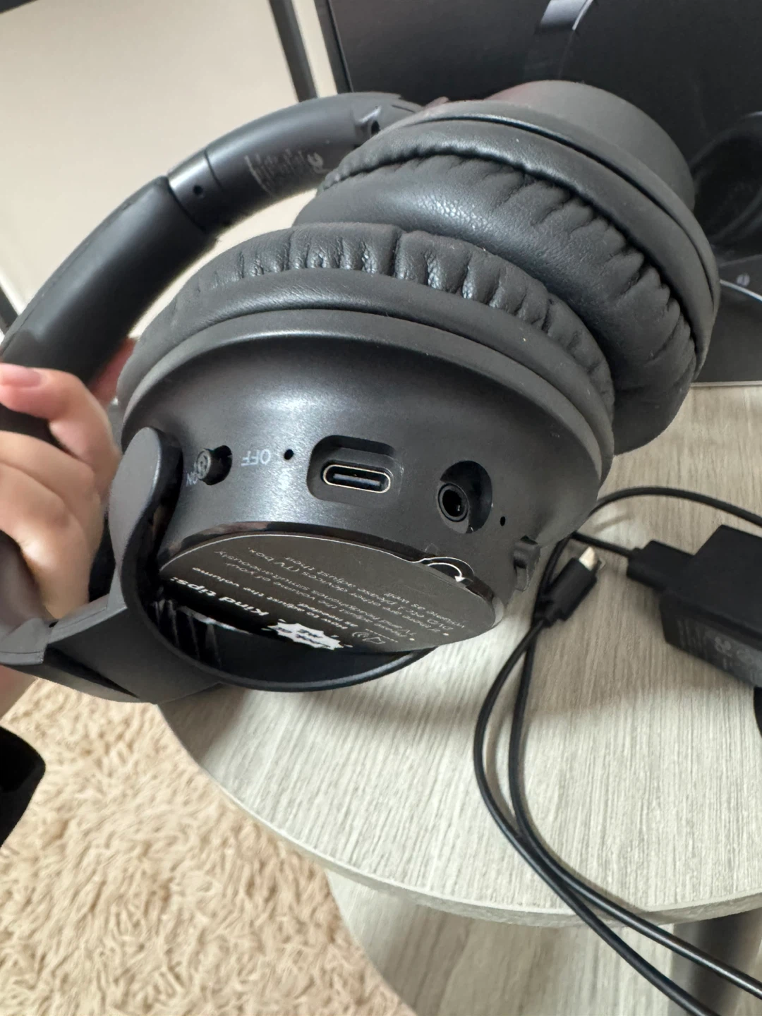 Bluetooth Headphones with Charging Stand & Cables - photo 3