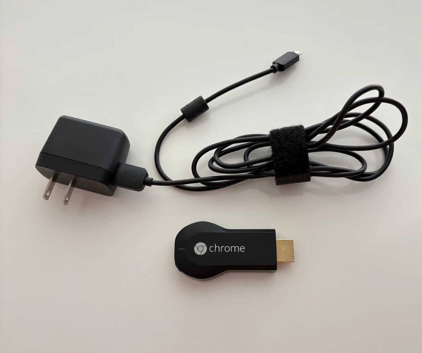Google Chromecast Media Player with Power Adapter - photo 3