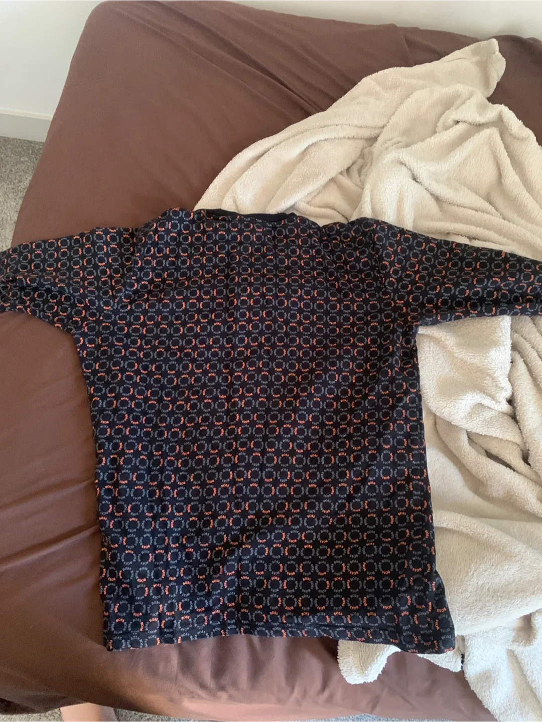 Hugo Boss patterned long sleeve can do drop of image indicator(3)