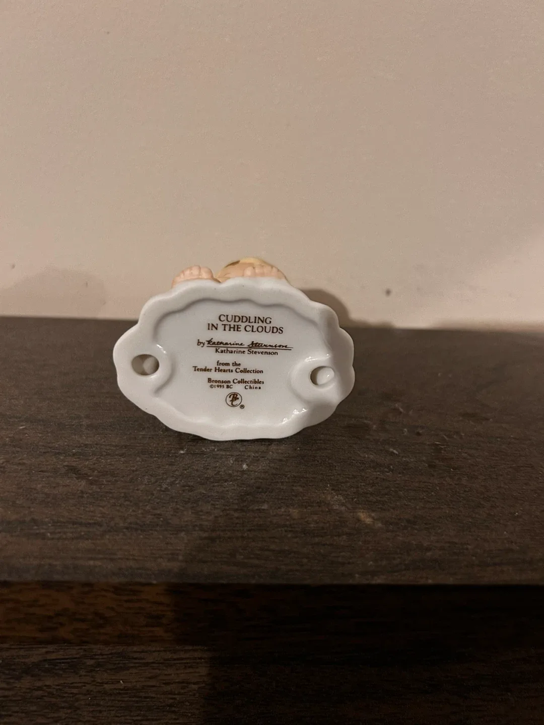 Katherine Stevenson "Cuddling in the Clouds" Figurine image indicator(3)