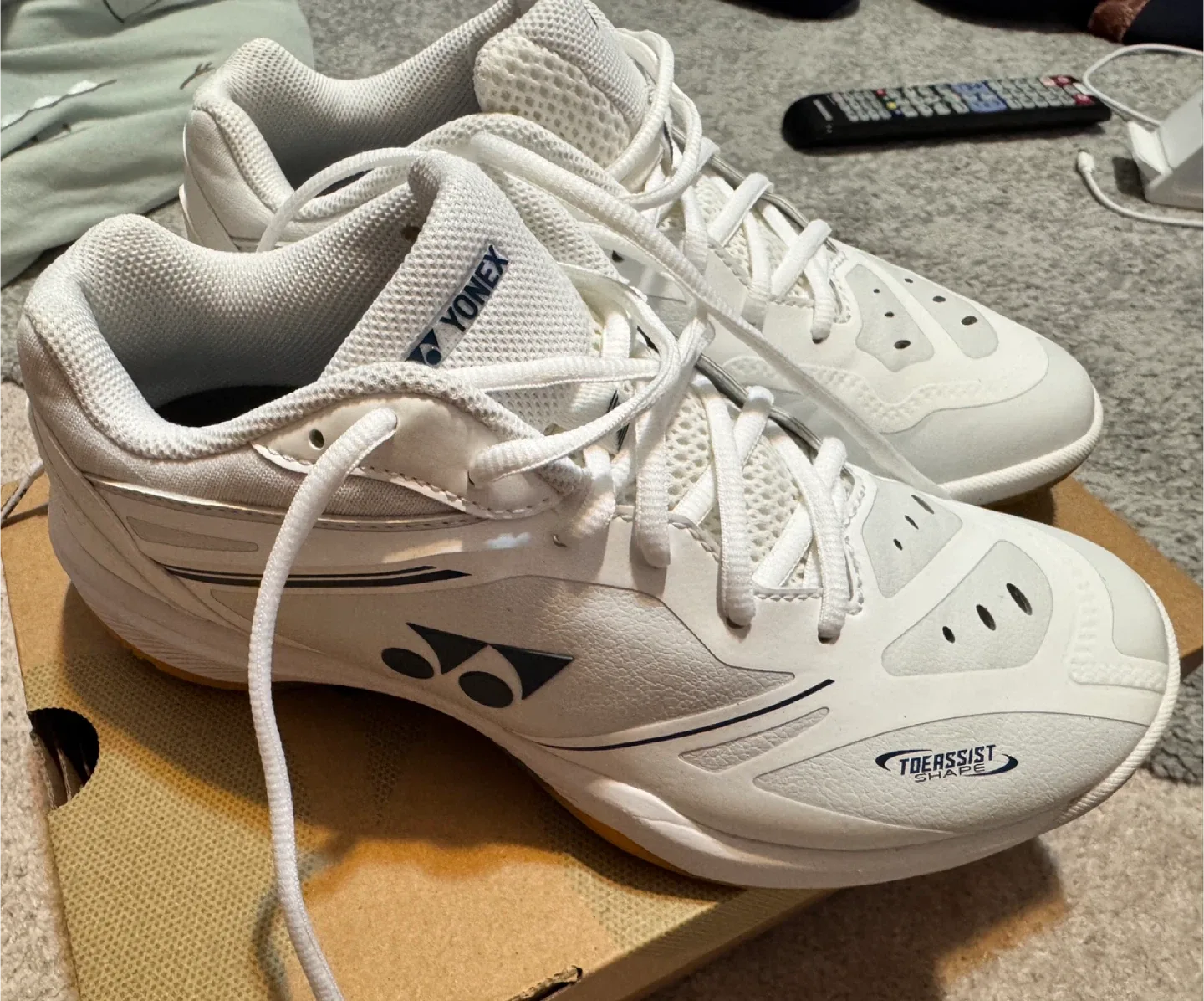 Yonex Badminton 65z4 Shoes - Women's US 8.5 image indicator(2)