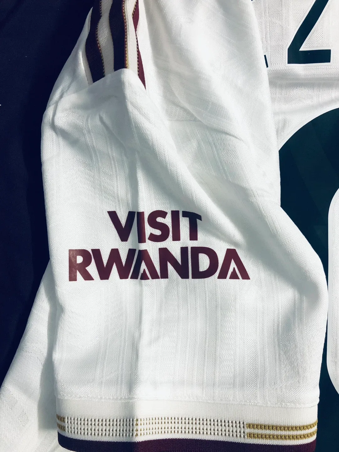 Adidas Arsenal 23/24 Away Jersey - Size M image indicator(5)