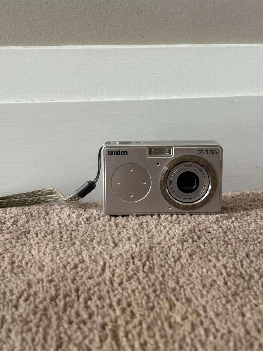 Uniden Digital Camera UDC-7M - Pickup for Wednesday