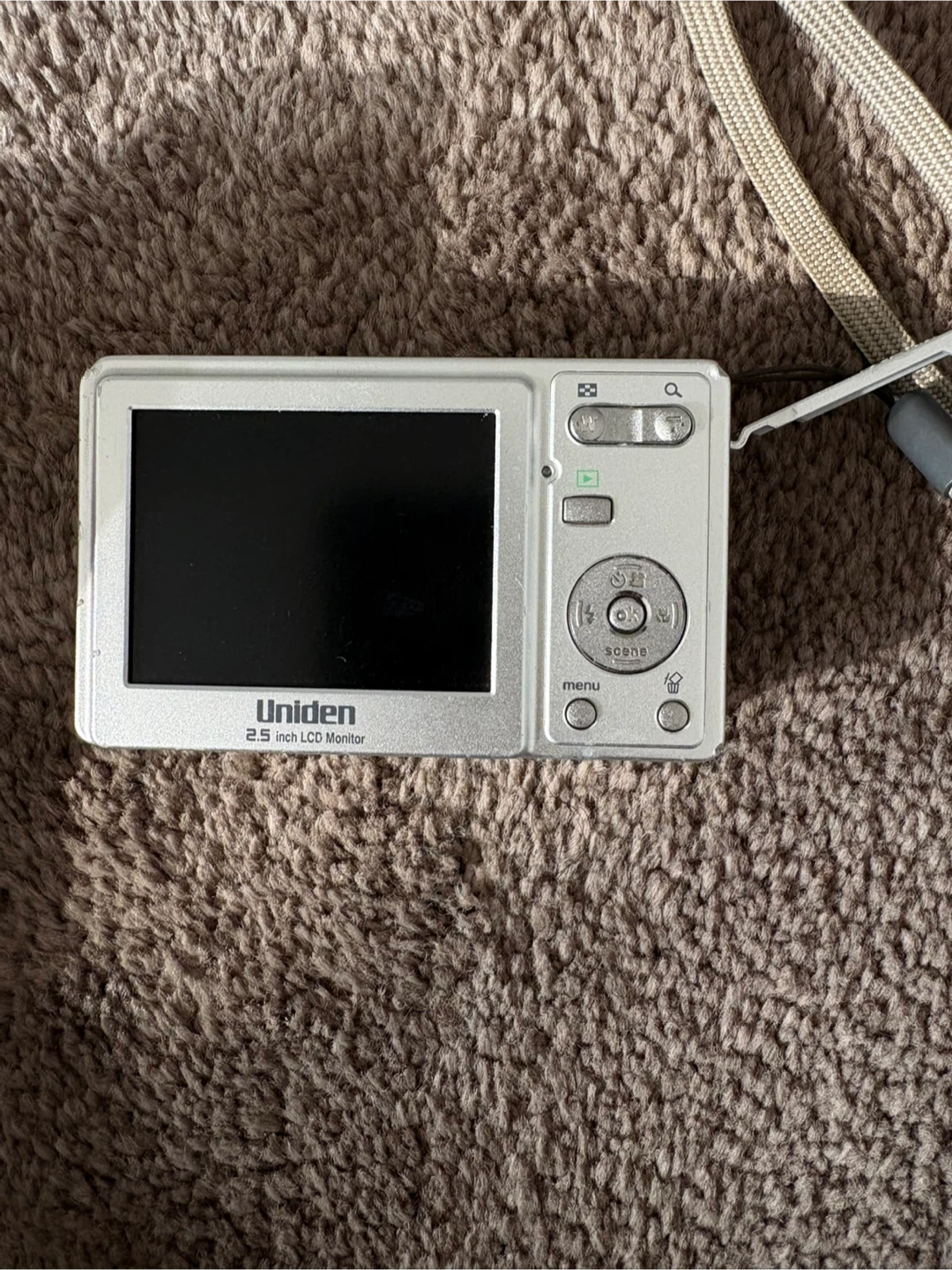 Uniden Digital Camera UDC-7M - Pickup for Wednesday - photo 2
