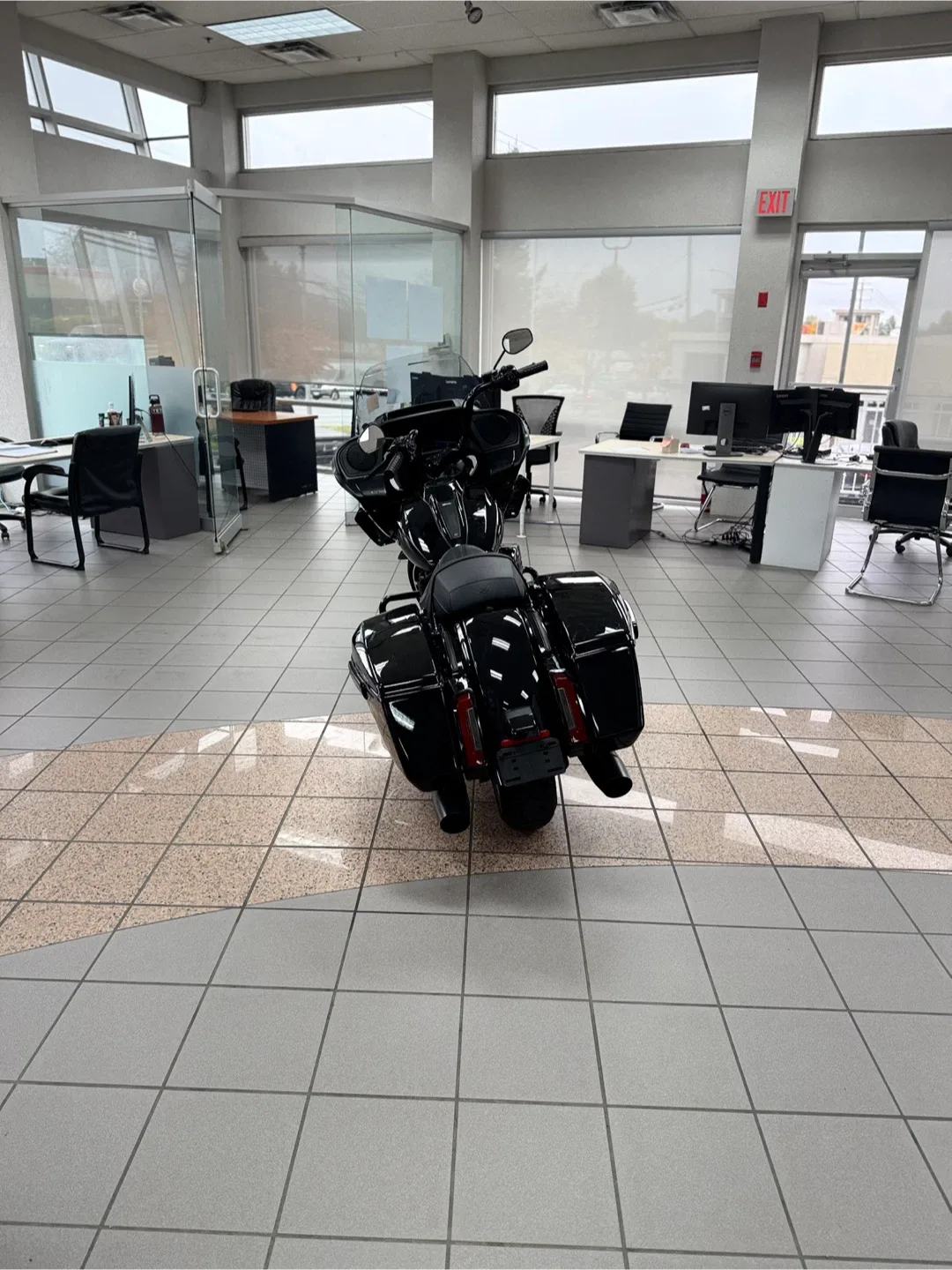 Harley-Davidson Road Glide - Black image indicator(5)