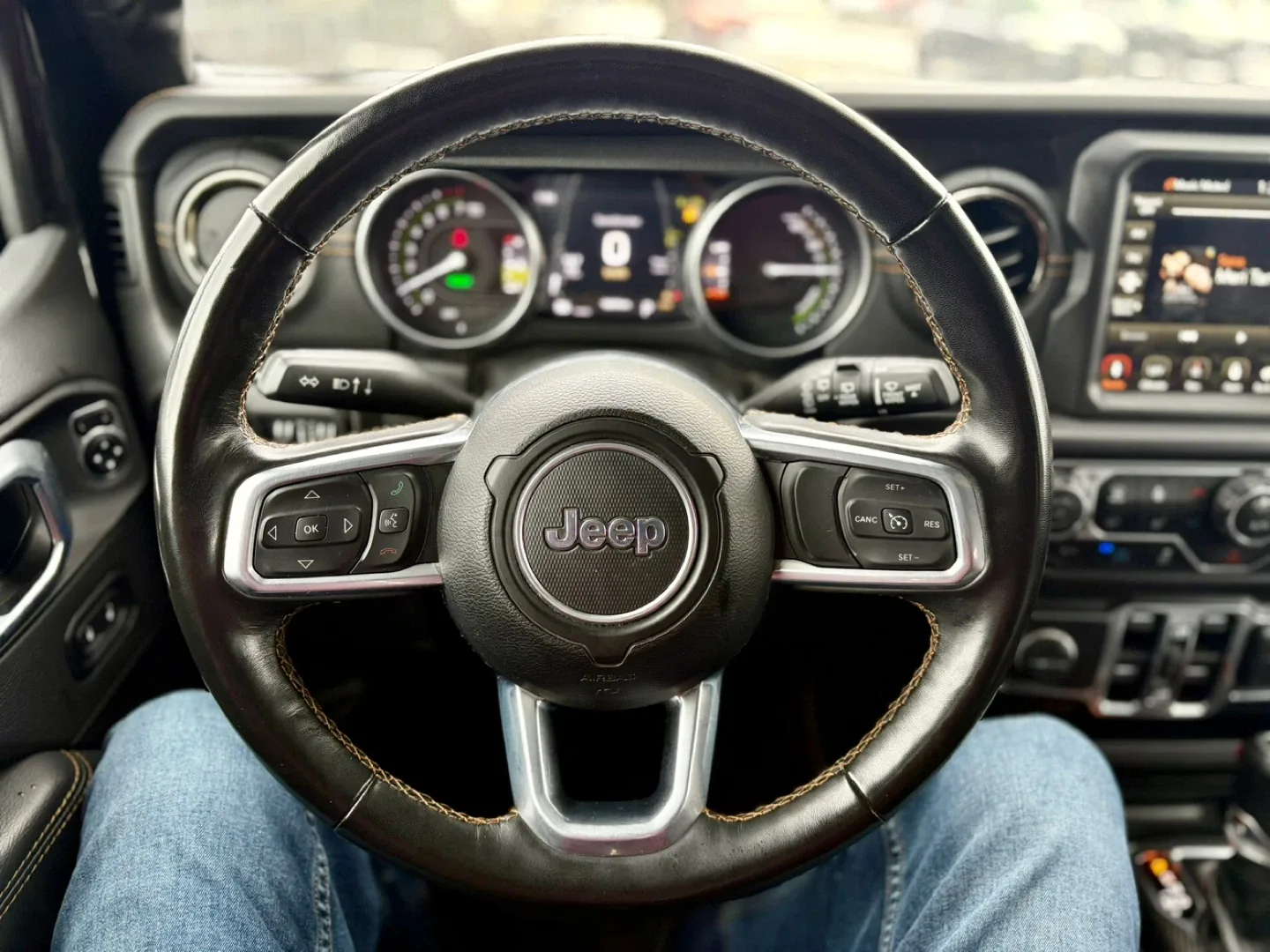 2021 Jeep Wrangler 4XE Unlimited High Altitude 4x4 image indicator(8)