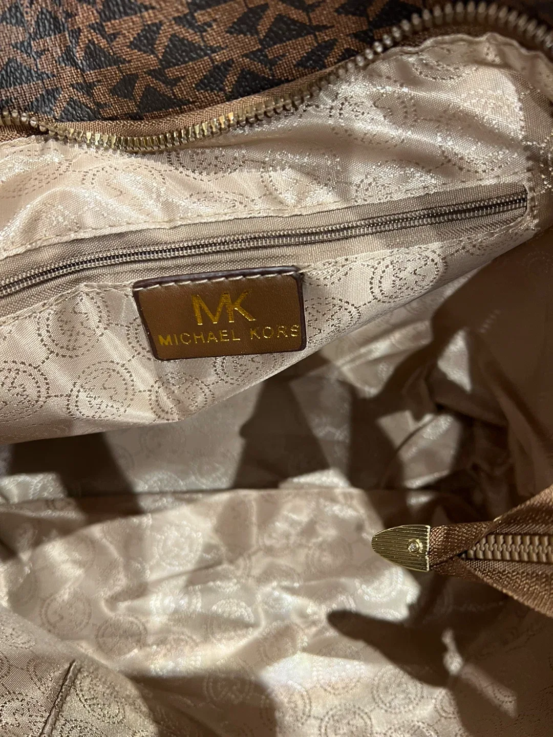 Michael kors tote image indicator(4)