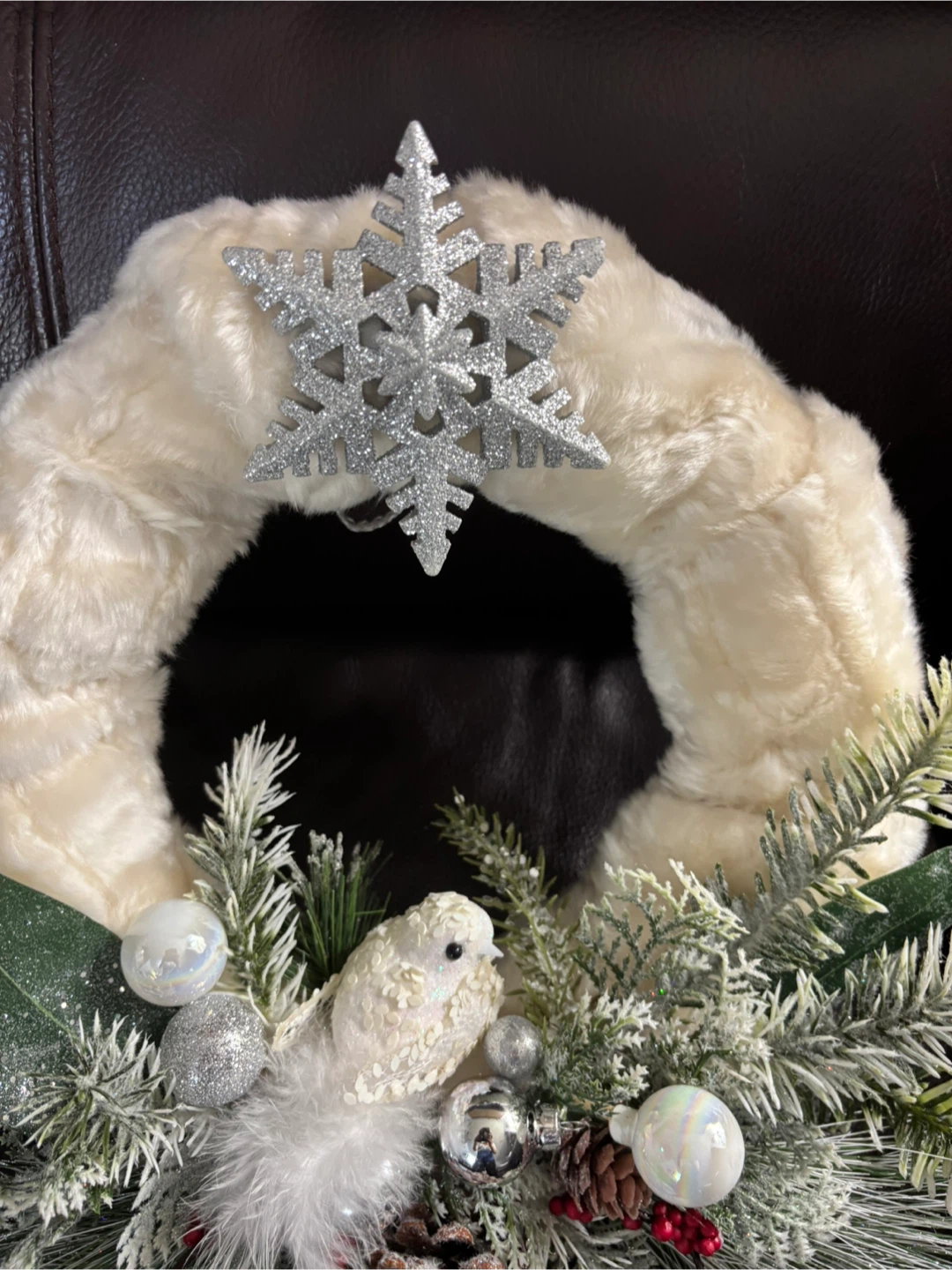 Decorative Winter Holiday Wreath - photo 5