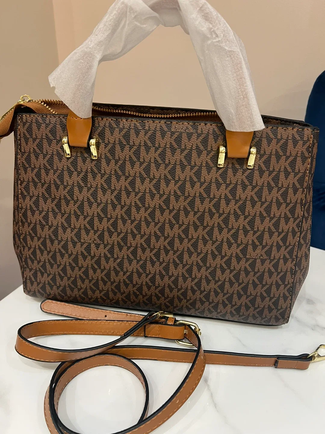 Michael korse shoulder bag image indicator(2)