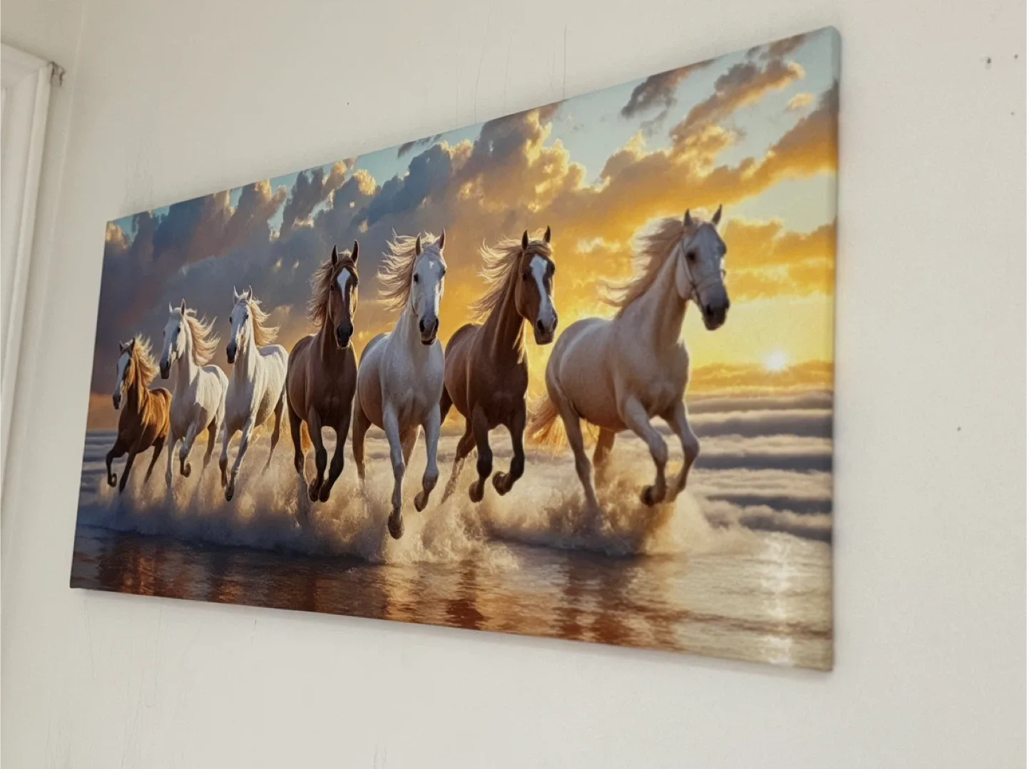 7 running horses image indicator(2)