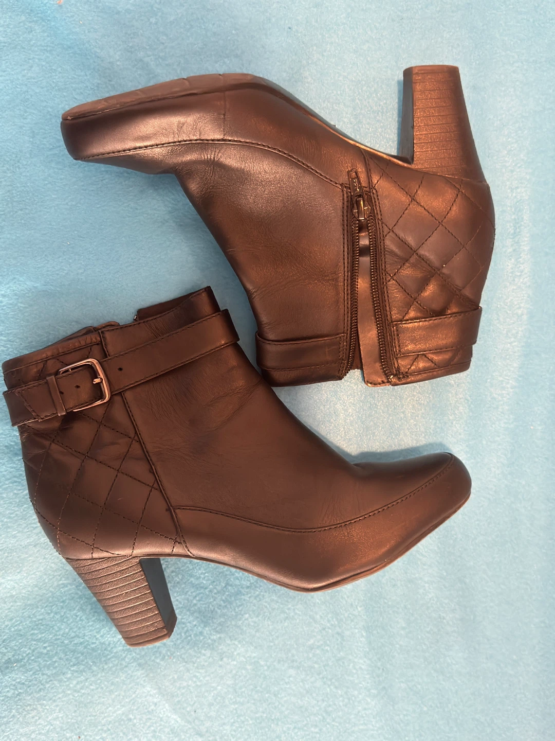 Clarks Black Leather Ankle Boots - Size 7.5
