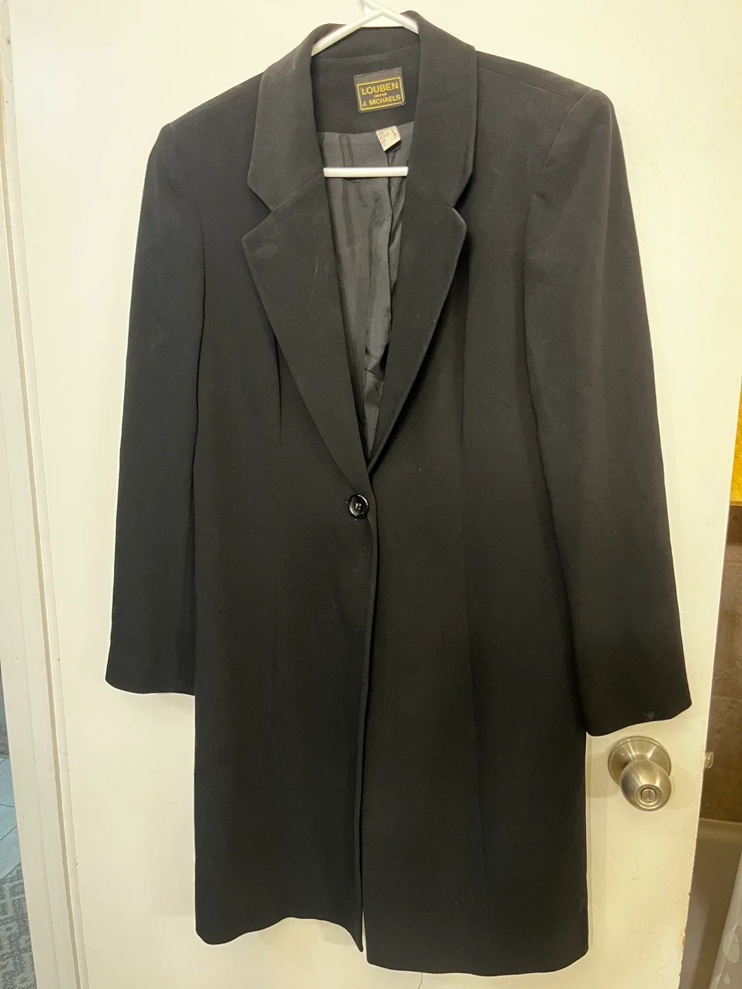 Louben for J. Michaels Black Blazer Size 8 image indicator(2)