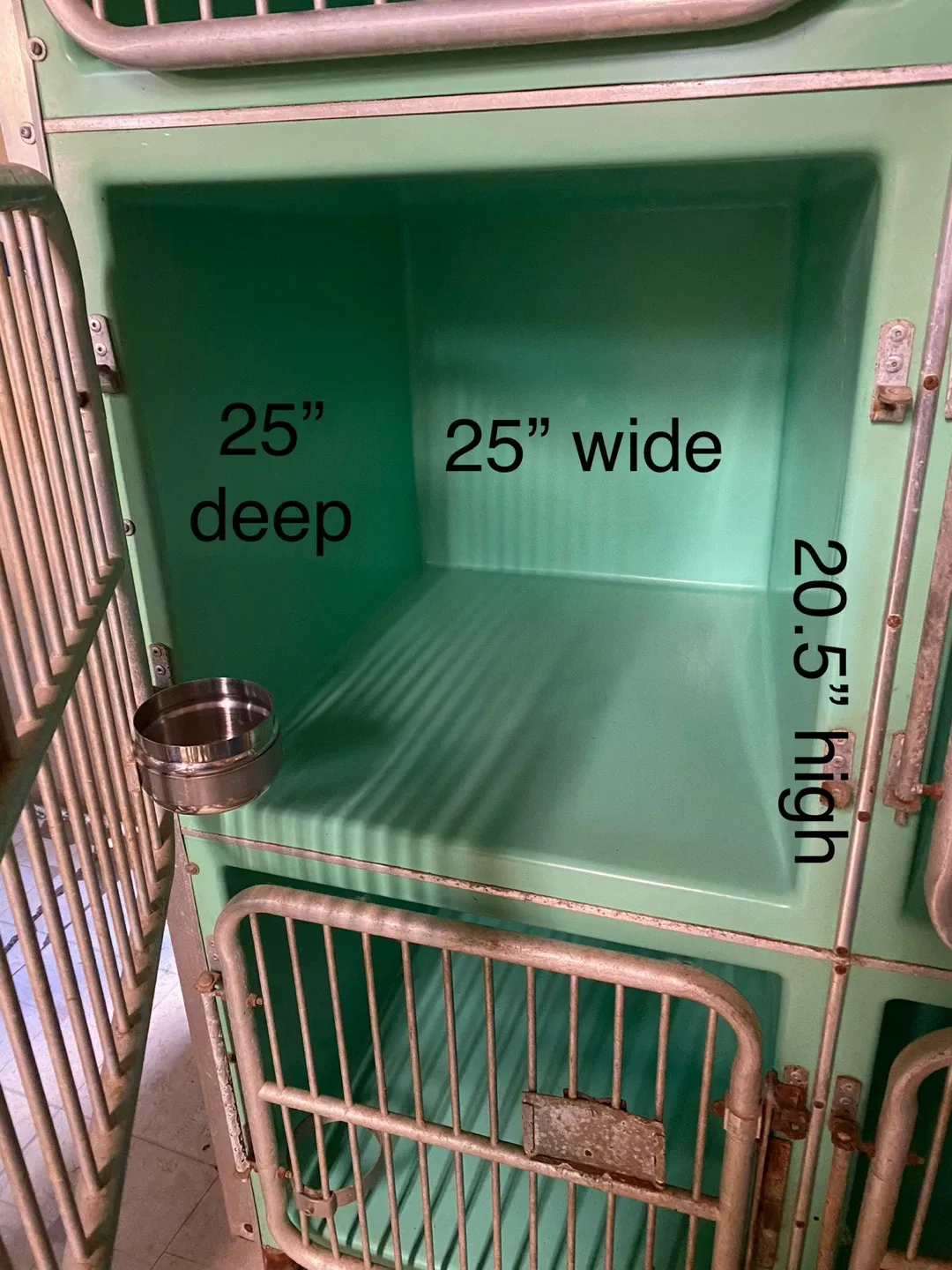 Grooming/Kennel Bank, 6 Kennels image indicator(2)