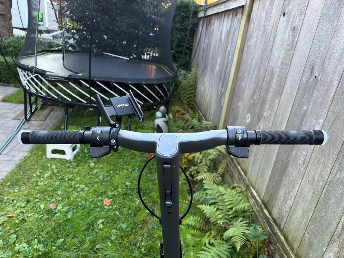 Apollo City Pro E-Scooter – 1,400 km, Excellent Condition. image indicator(7)