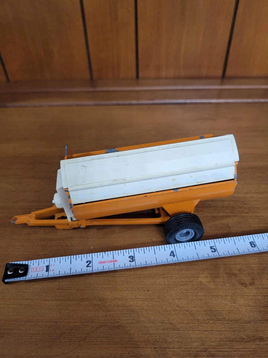 Britains LTD Howards Rotaspreader Toy - photo 5