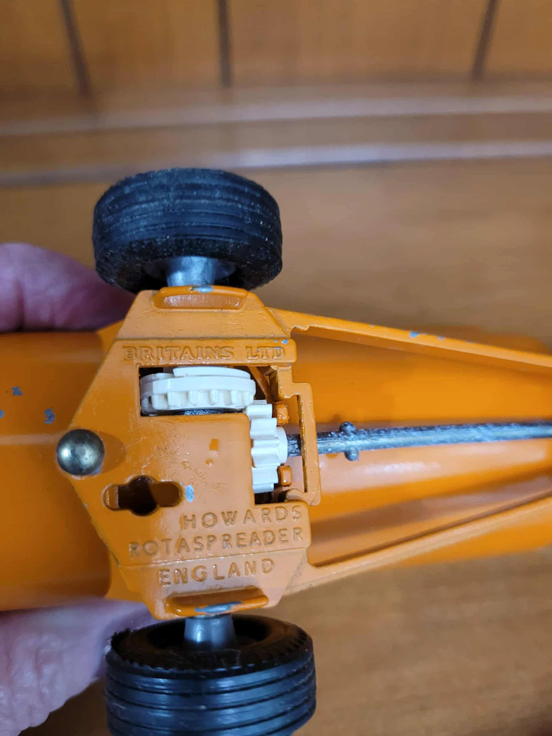 Britains LTD Howards Rotaspreader Toy - photo 4