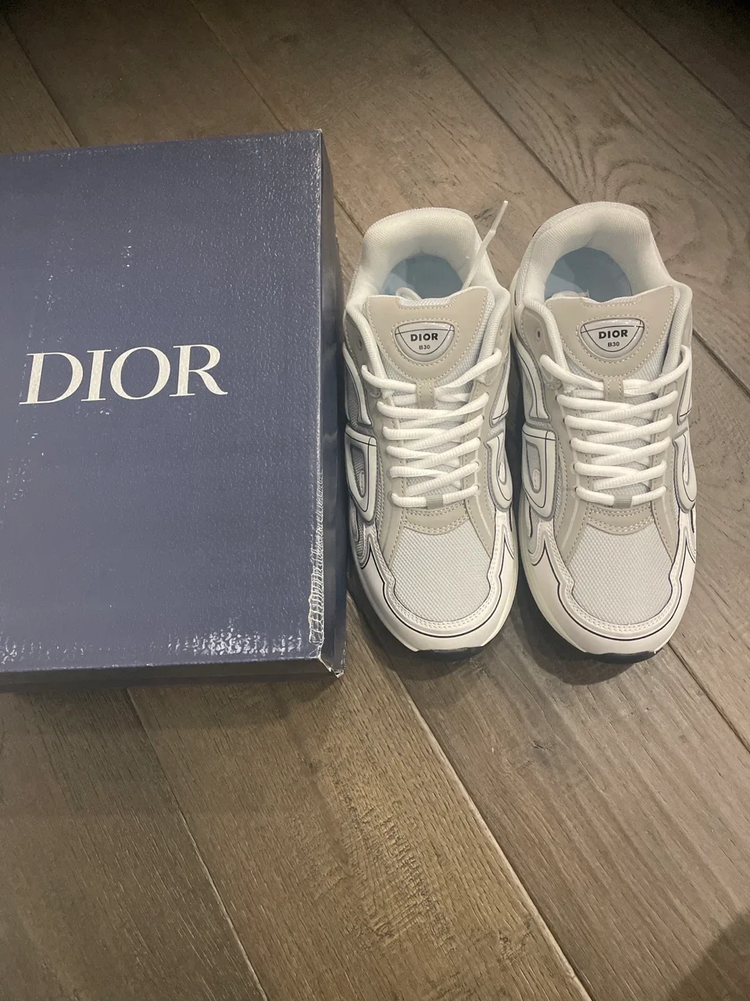 Dior B30 Sneakers (DM FOR MORE INFO) can negotiate image indicator(3)