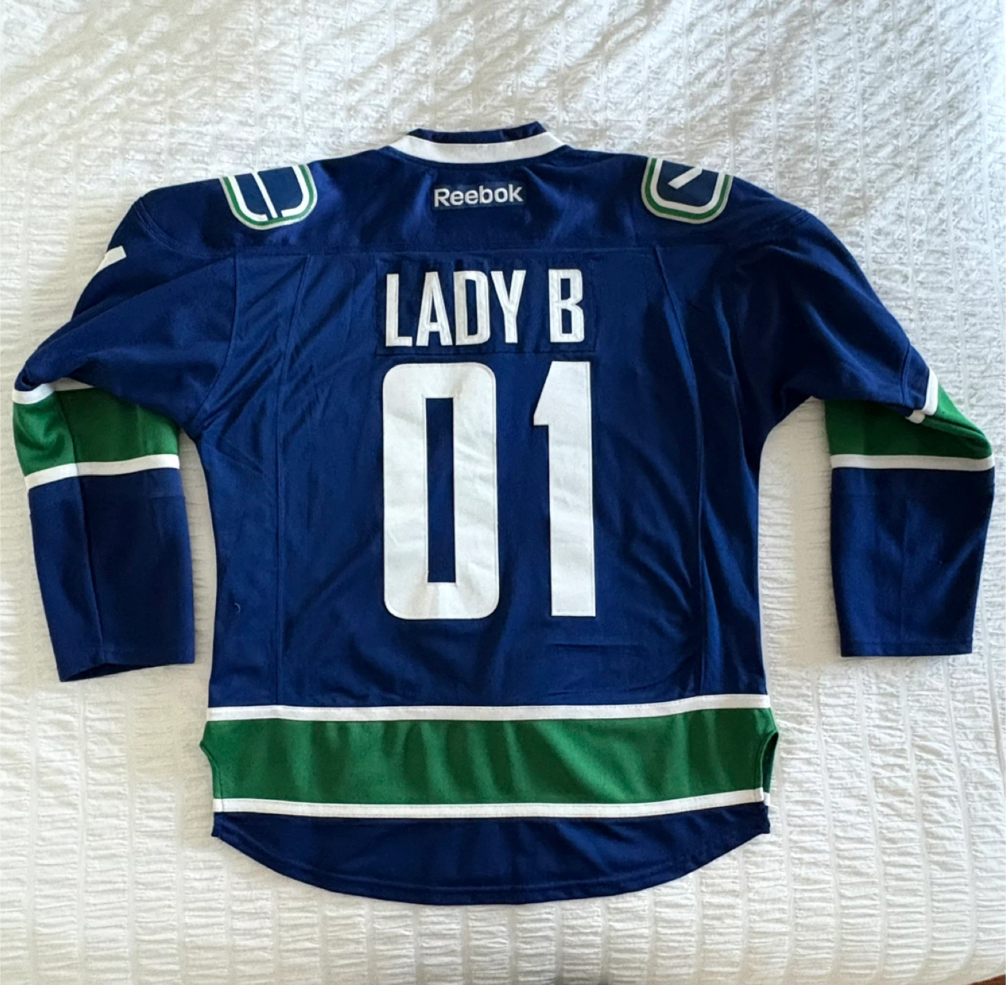 Vancouver Canucks Team Signed Hockey Jersey - photo 4