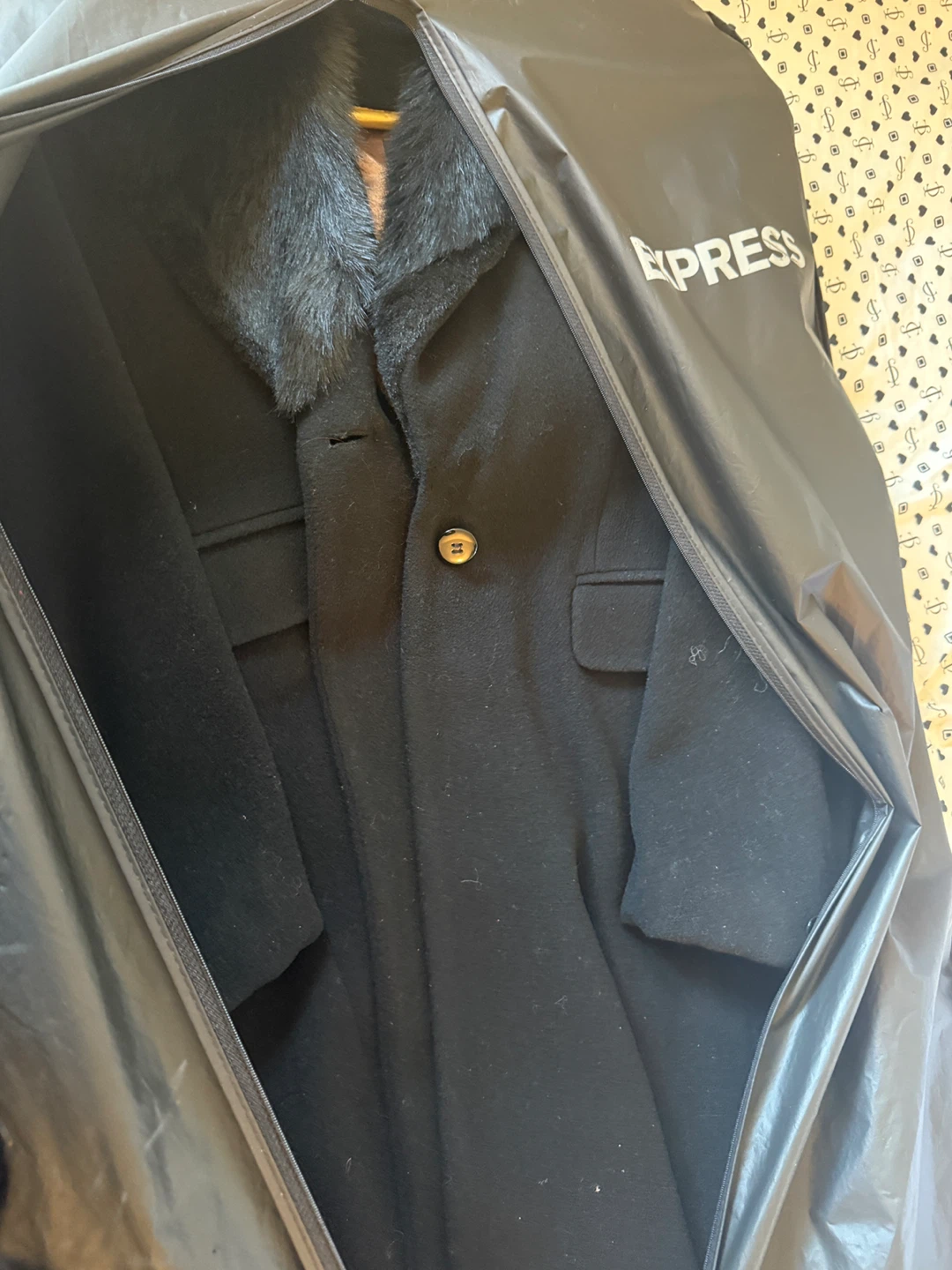 Express Black Coat with Faux Fur Collar - photo 5