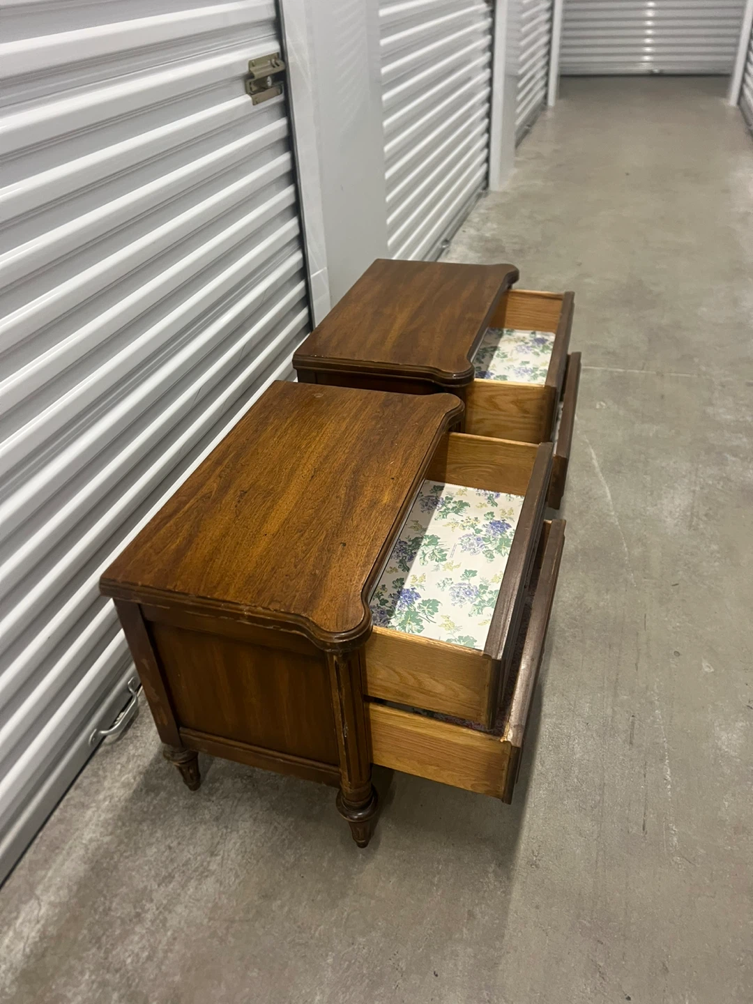 Set of 2 Nightstands - photo 4