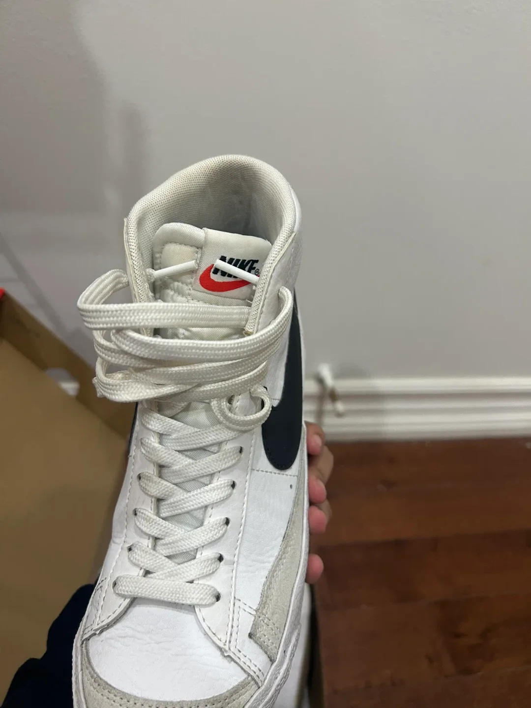 Nike Blazer Mid '77 White/Black 5.5Y (7W) image indicator(3)