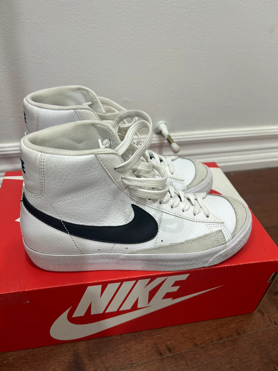 Nike Blazer Mid '77 White/Black 5.5Y (7W)