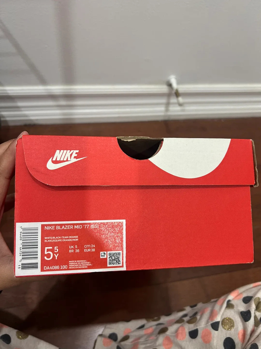 Nike Blazer Mid '77 White/Black 5.5Y (7W) image indicator(7)