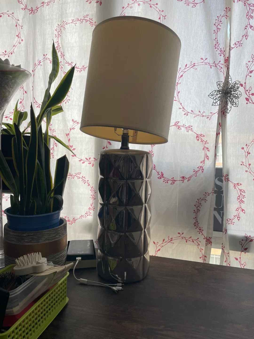 Table Lamp with Geometric Design thumbnail