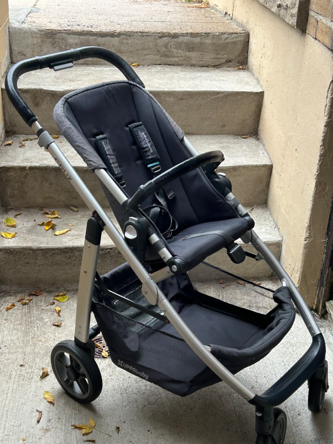 UPPAbaby Cruz Stroller - Black