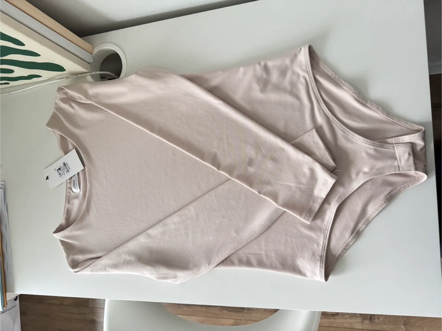 Set of New Long Sleeve Bodysuit image indicator(4)