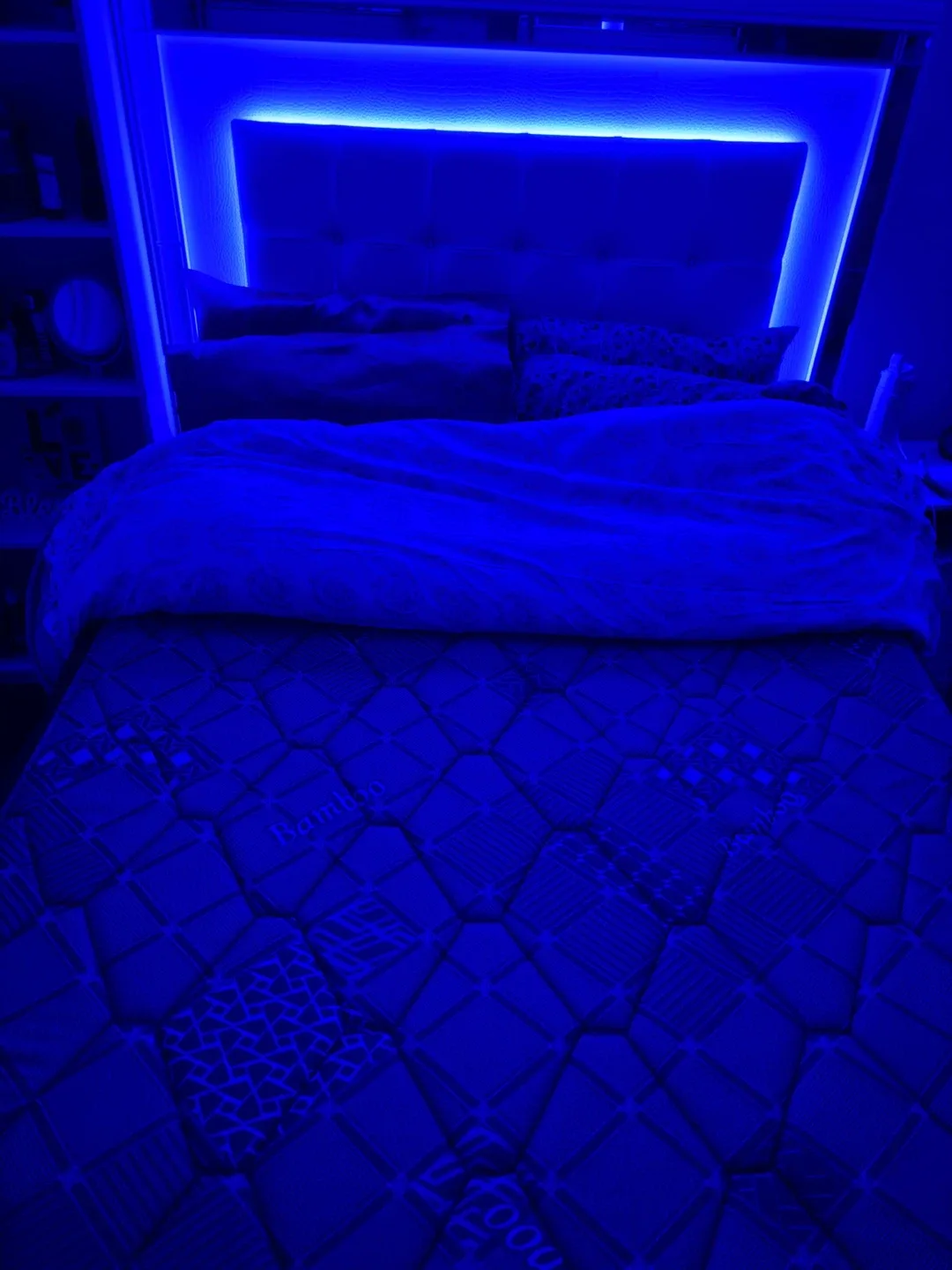 Queen bed image indicator(6)