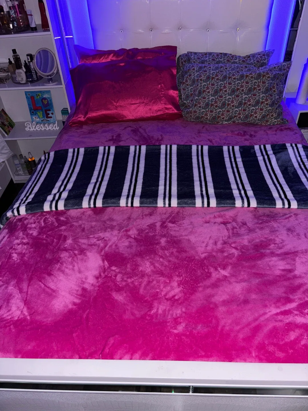 Queen bed image indicator(3)