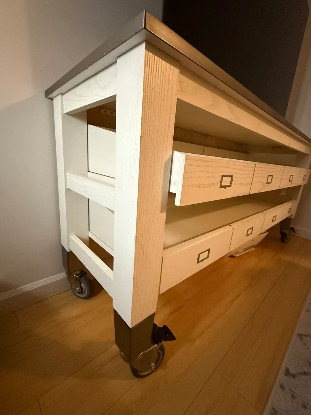 White & Metal TV Stand / Media Console image indicator(4)