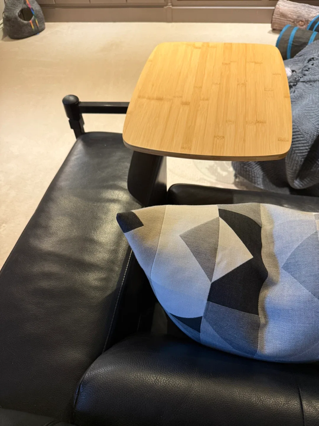 Swivel TV Tray Table image indicator(4)