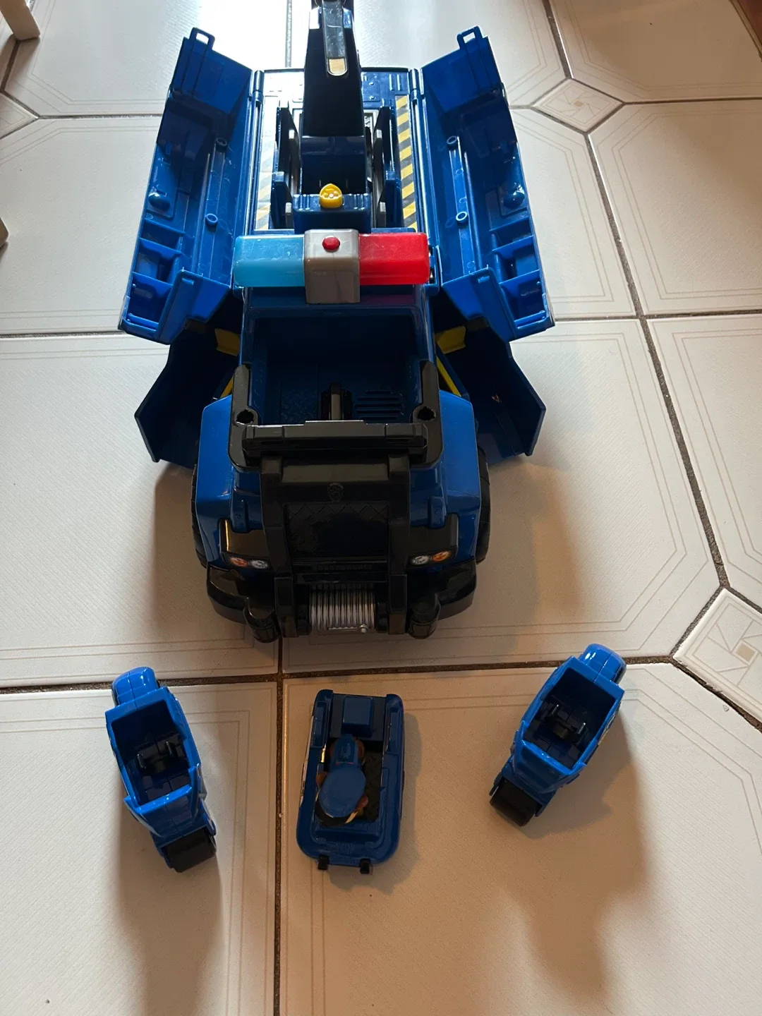 Paw Patrol Chase’s Total Police Rescue Cruiser image indicator(3)