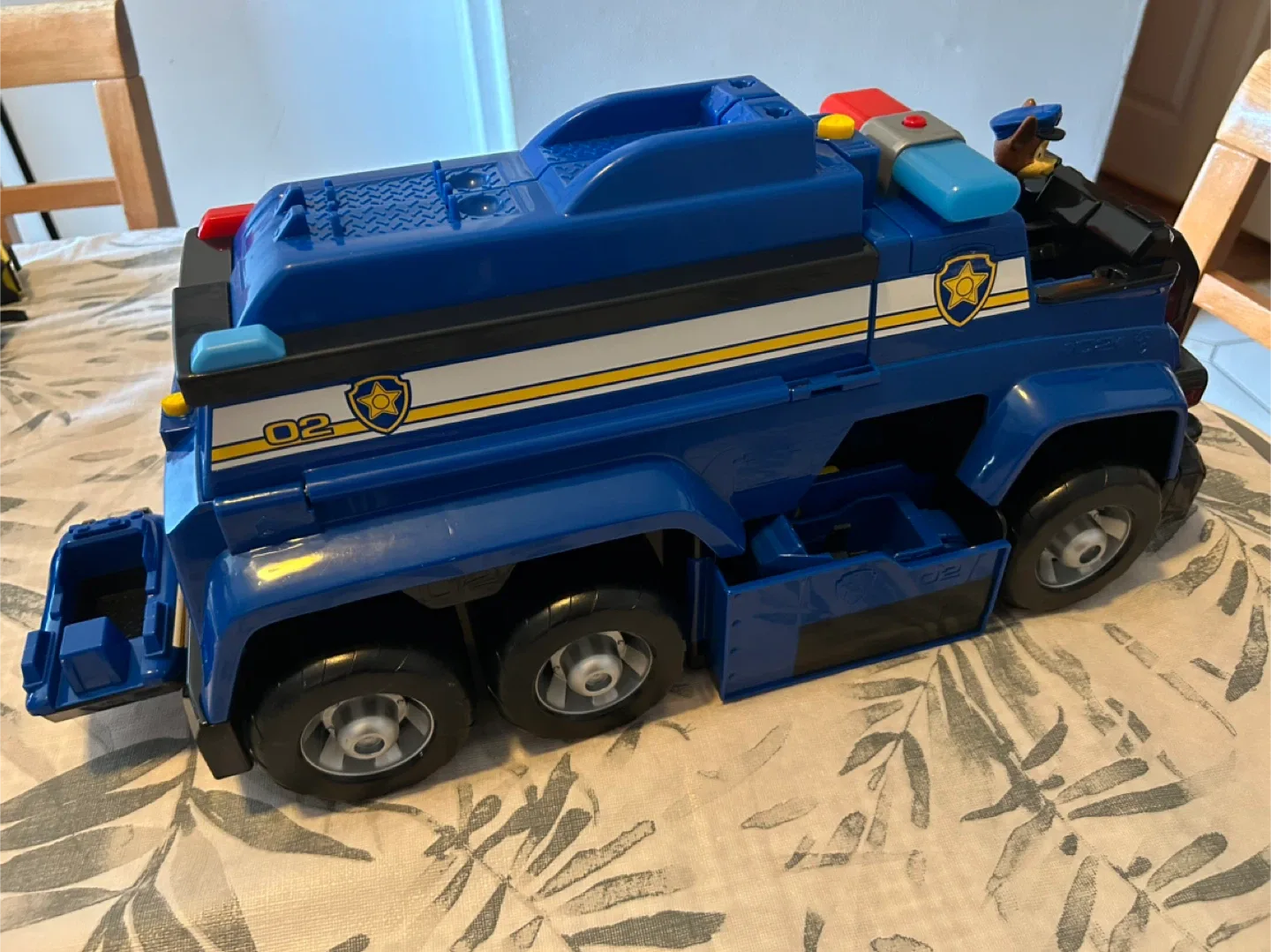Paw Patrol Chase’s Total Police Rescue Cruiser image indicator(2)