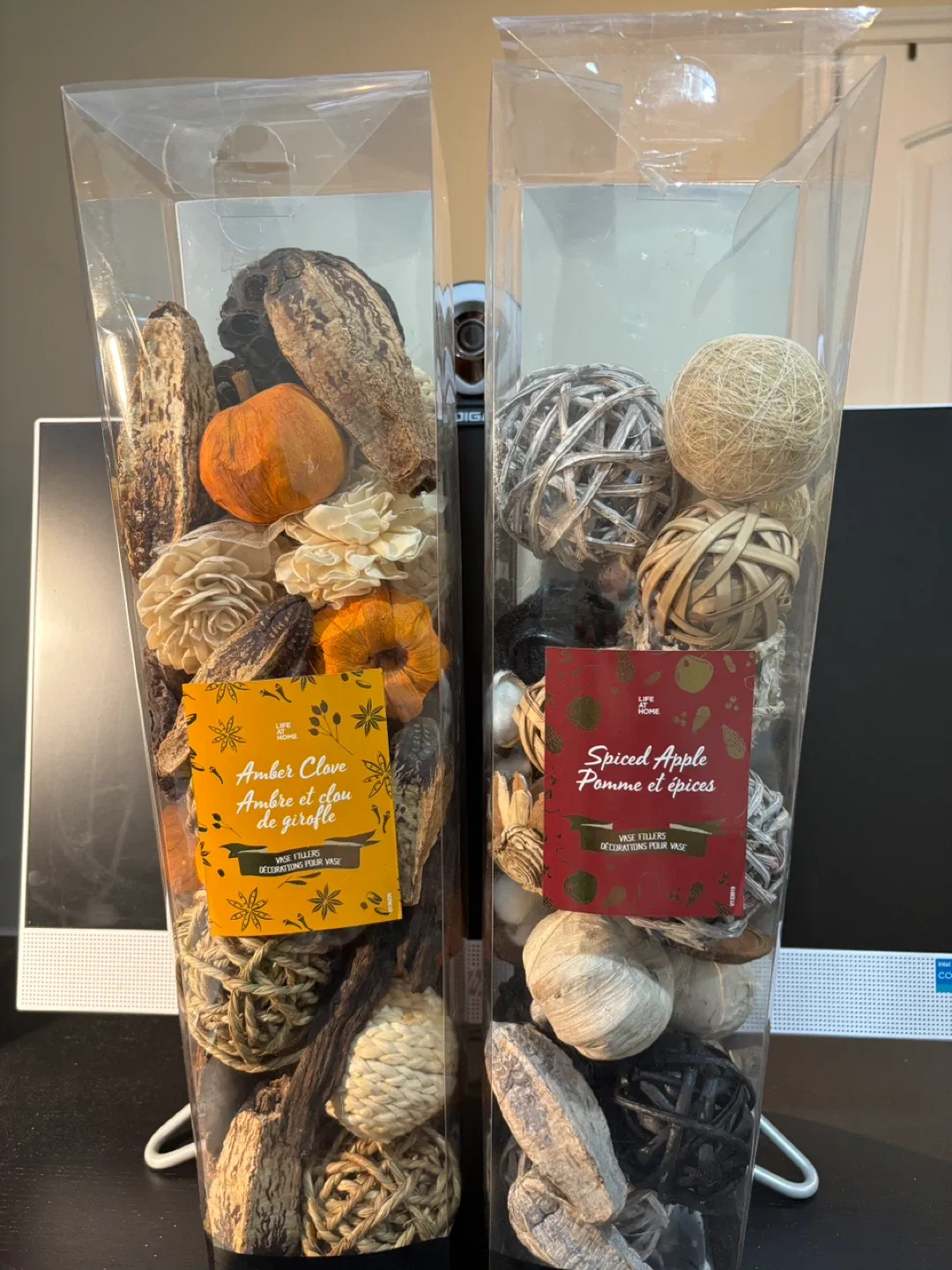 Life At Home Vase Fillers - Amber Clove & Spiced Apple thumbnail