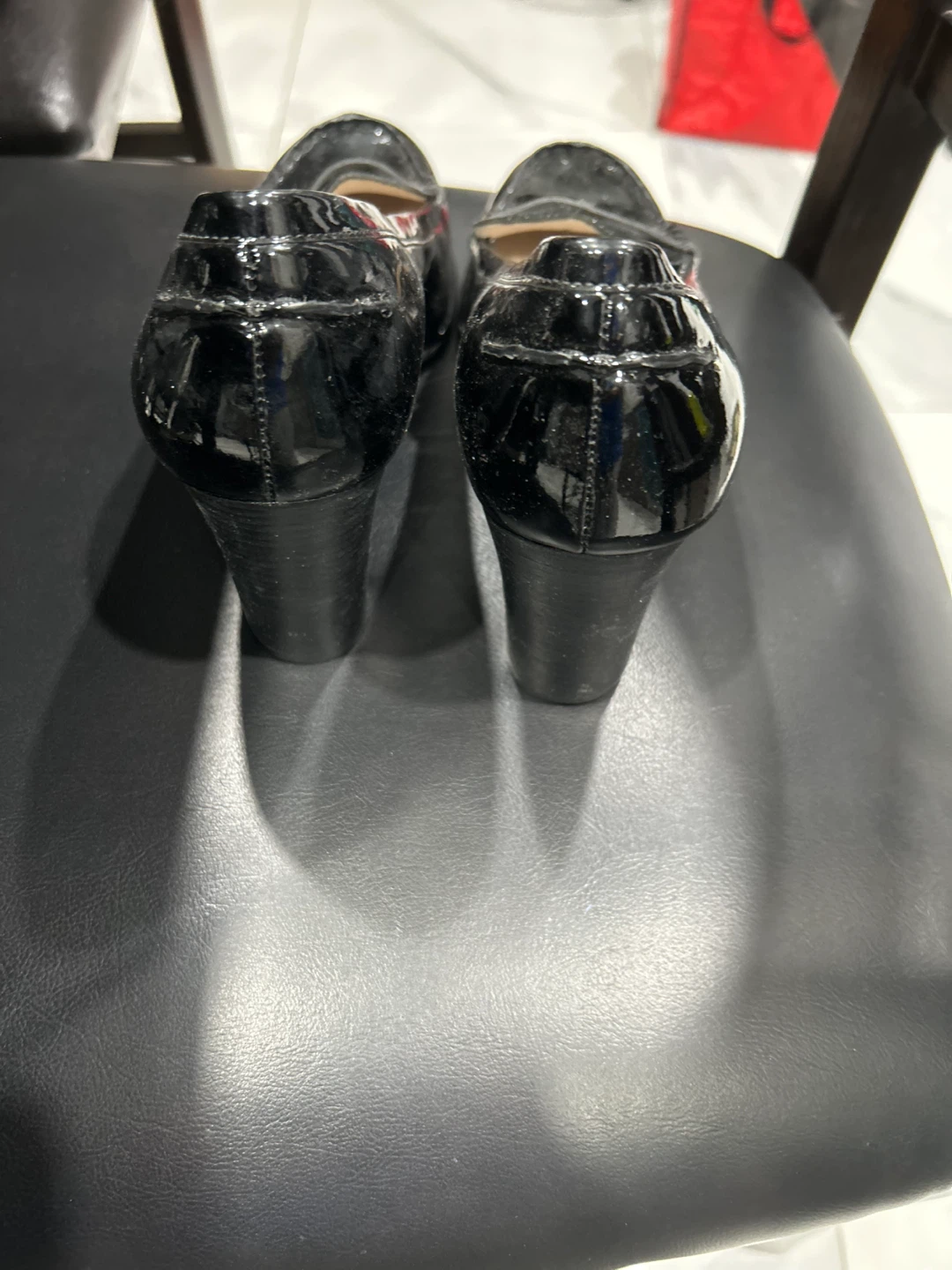 Michael Kors Black Patent Leather Heels - Size 8 - photo 3