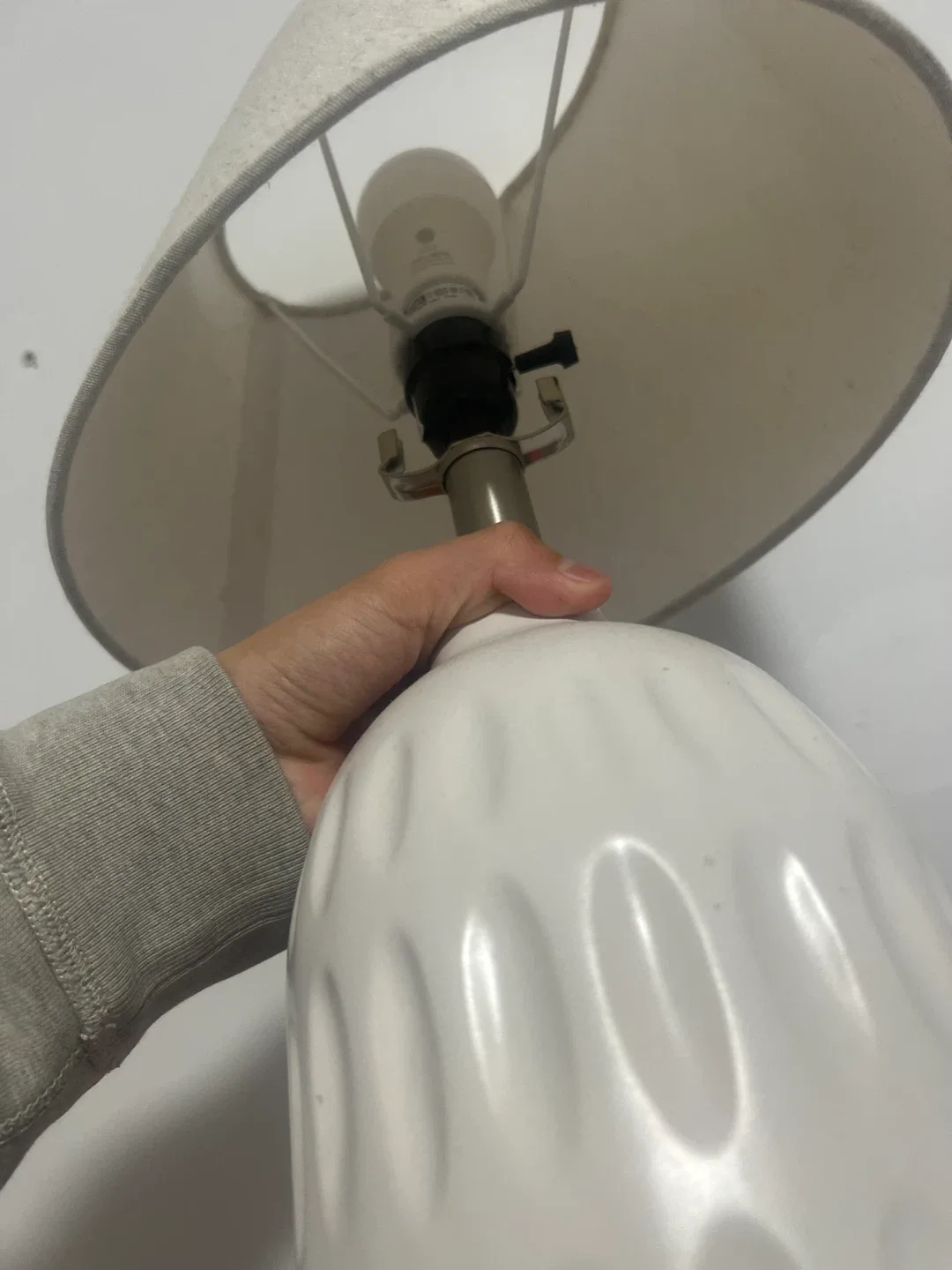 White Table Lamp image indicator(2)