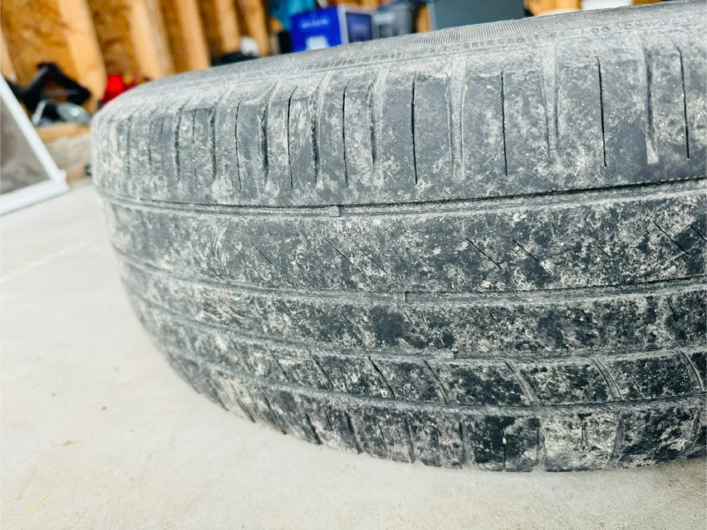 Set of 4: 215/70R16 Tires Summer Tires image indicator(3)